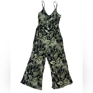 No Boundaries Tropical Leaf Print Capri Jumpsuit, juniors, medium 7-9